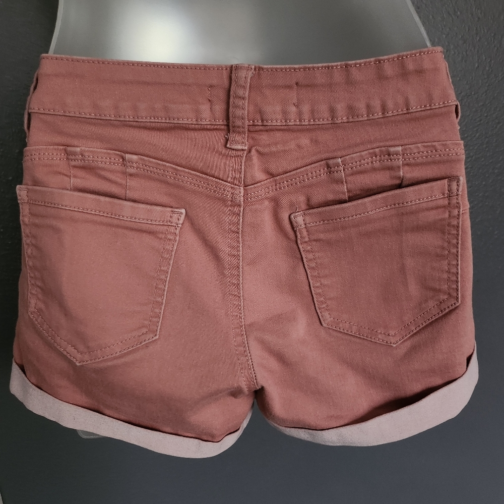 Pink shorts - Picture 2 of 3